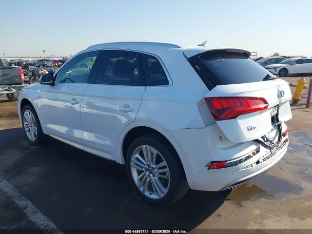 WA1CNAFY4J2192136 Audi Q5 2.0t Premium/2.0t Tech Premium