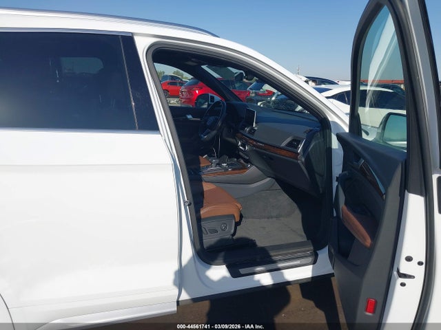 WA1CNAFY4J2192136 Audi Q5 2.0t Premium/2.0t Tech Premium