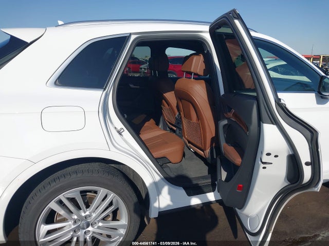 WA1CNAFY4J2192136 Audi Q5 2.0t Premium/2.0t Tech Premium