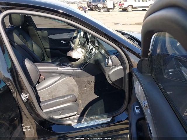 W1KWF8DBXMR629212 Mercedes-Benz C 300 Sedan