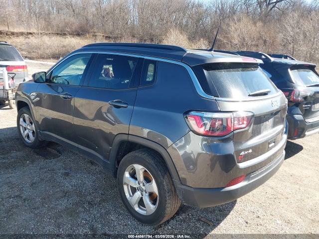 2017 Jeep New Compass Latitude 4x4 მანქანა იყიდება აუქციონზე, vin: 3C4NJDBBXHT657184, აუქციონის ნომერი: 44561794