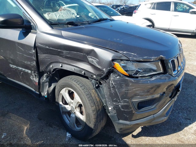 2017 Jeep New Compass Latitude 4x4 მანქანა იყიდება აუქციონზე, vin: 3C4NJDBBXHT657184, აუქციონის ნომერი: 44561794