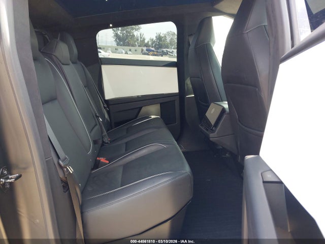 2024 TESLA CYBERTRUCK 7G2CEHED7RA005181 Photo 7