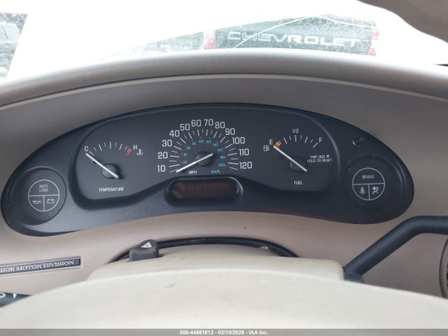 44561812 :رقم المزاد ، 2G4WS52J111165547 vin ، 2001 Buick Century Custom مزاد بيع