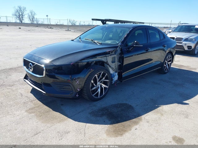 Aukcja sprzedaży 2020 Volvo S60 T6 Momentum, vin: 7JRA22TKXLG057049, numer aukcji: 44561823