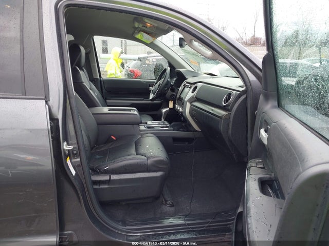 2019 TOYOTA TUNDRA 5TFDY5F19KX817341 Photo 4