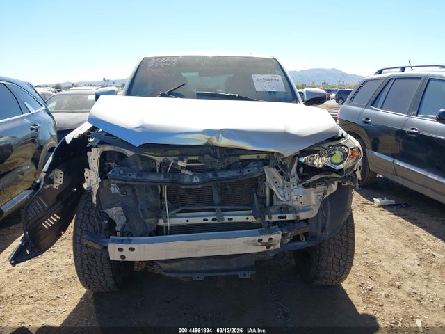 Toyota 4RUNNER SR5 2017 JTEBU5JRXH5426909 Image 6