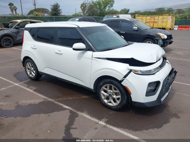 2022 Kia Soul Lx მანქანა იყიდება აუქციონზე, vin: KNDJ23AU2N7159361, აუქციონის ნომერი: 44561908