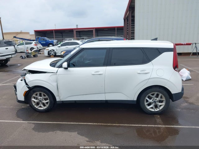 KIA SOUL LX 2022 KNDJ23AU2N7159361 Image 14