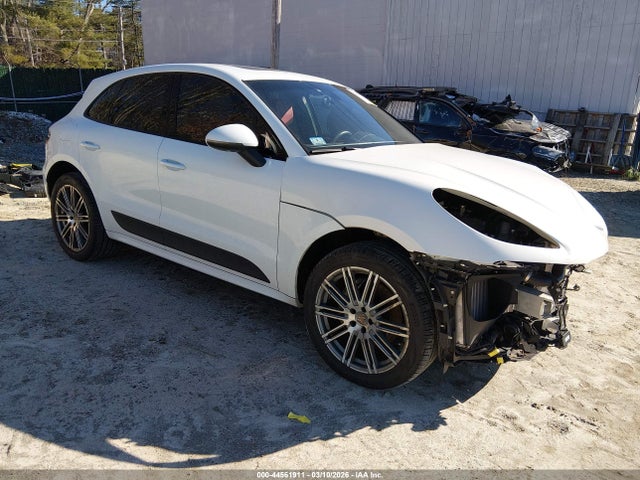 2015 PORSCHE MACAN WP1AB2A53FLB72534