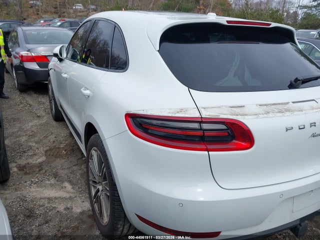 2015 PORSCHE MACAN WP1AB2A53FLB72534 Photo 2