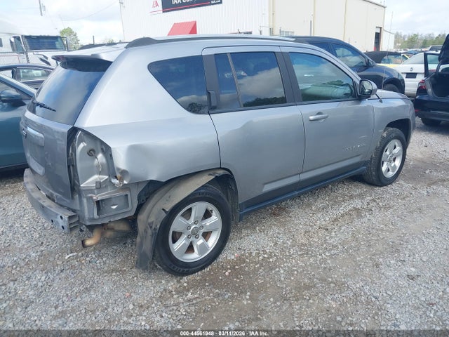 1C4NJCEAXGD783367 Jeep Compass Latitude