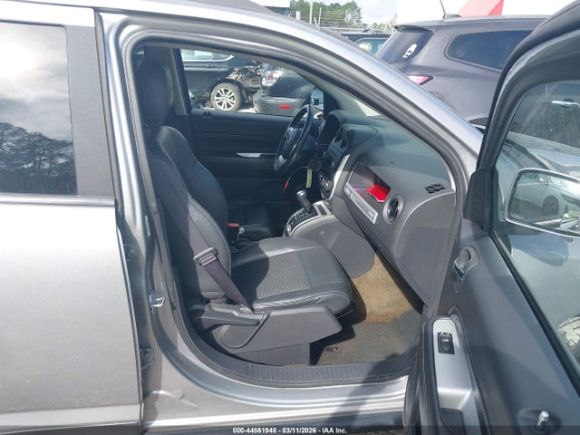 1C4NJCEAXGD783367 Jeep Compass Latitude