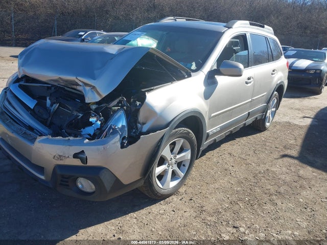 Subaru Outback 2.5i Premium 2014 4S4BRBDC4E3277198 Image 2