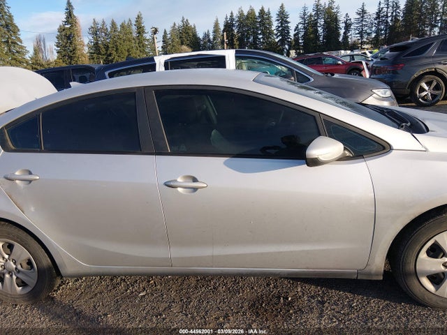 KIA FORTE LX 2017 3KPFK4A70HE092687 Image 12