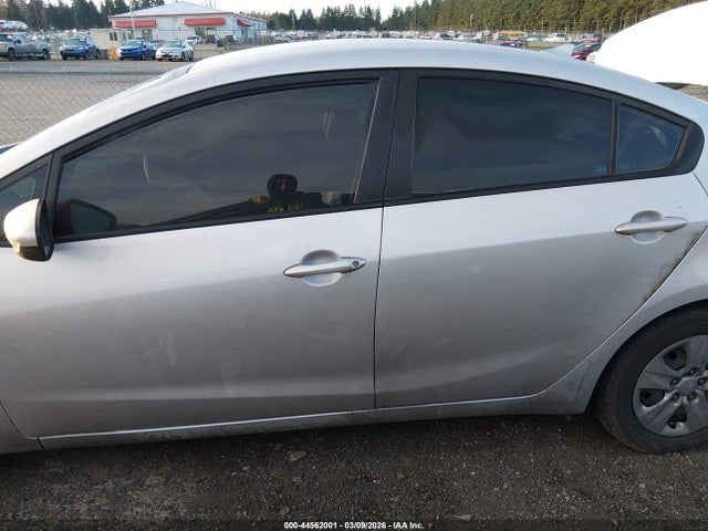 KIA FORTE LX 2017 3KPFK4A70HE092687 Image 13