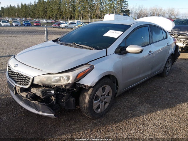 KIA FORTE LX 2017 3KPFK4A70HE092687 Image 2