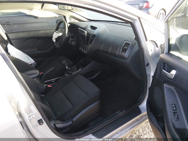 KIA FORTE LX 2017 3KPFK4A70HE092687 Image 5