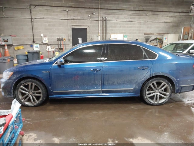 Продажа на аукционе авто 2017 Volkswagen Passat 1.8t R-line, vin: 1VWDT7A37HC056695, номер лота: 44562073
