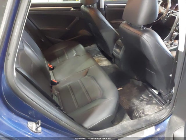 Продажа на аукционе авто 2017 Volkswagen Passat 1.8t R-line, vin: 1VWDT7A37HC056695, номер лота: 44562073