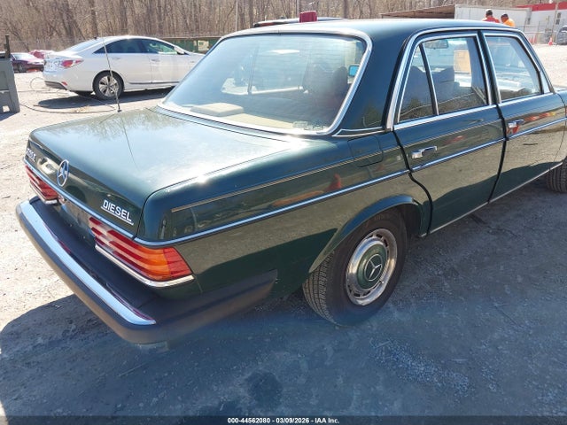 1979 Mercedes-benz 300d მანქანა იყიდება აუქციონზე, vin: 12313012112218, აუქციონის ნომერი: 44562080