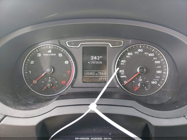 Продажа на аукционе авто 2015 Audi Q3 2.0t Premium Plus, vin: WA1EFCFSXFR012606, номер лота: 44562206