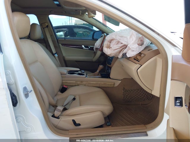 44562208 :رقم المزاد ، WDDGF54X68R014029 vin ، 2008 Mercedes-benz C 300 Luxury/sport مزاد بيع
