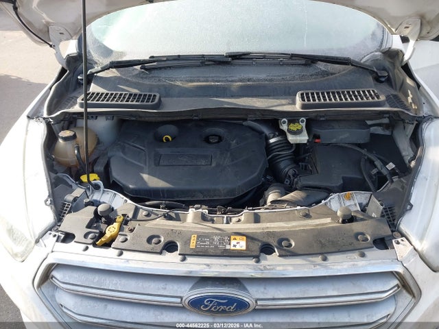 1FMCU9J90HUA34202 Ford Escape Titanium
