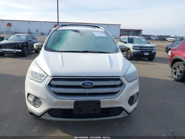 1FMCU9J90HUA34202 Ford Escape Titanium