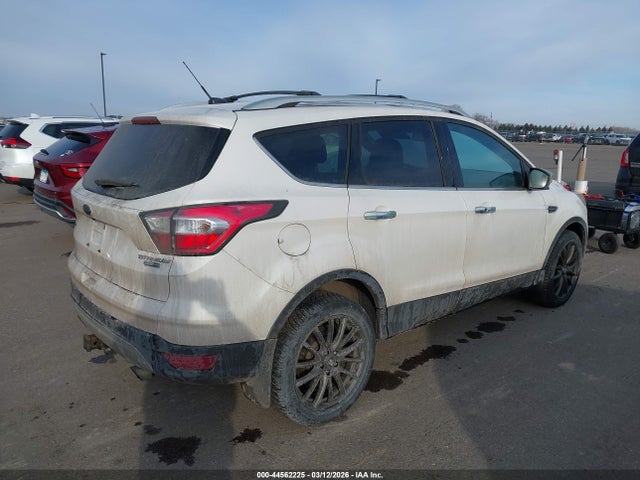 1FMCU9J90HUA34202 Ford Escape Titanium