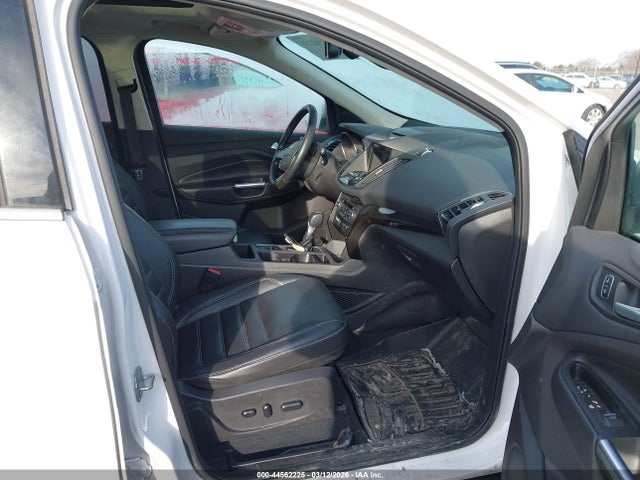 1FMCU9J90HUA34202 Ford Escape Titanium