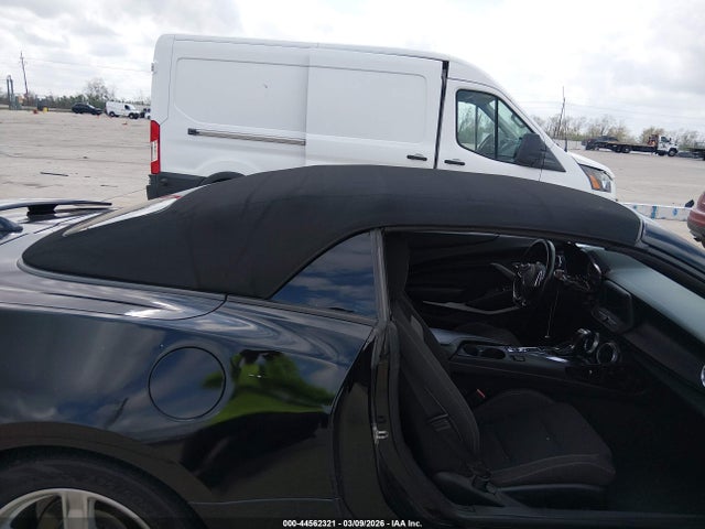 1G1FB3DXXK0139500 Chevrolet Camaro 1lt