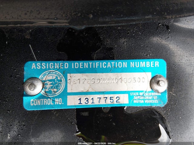 1G1FB3DXXK0139500 Chevrolet Camaro 1lt