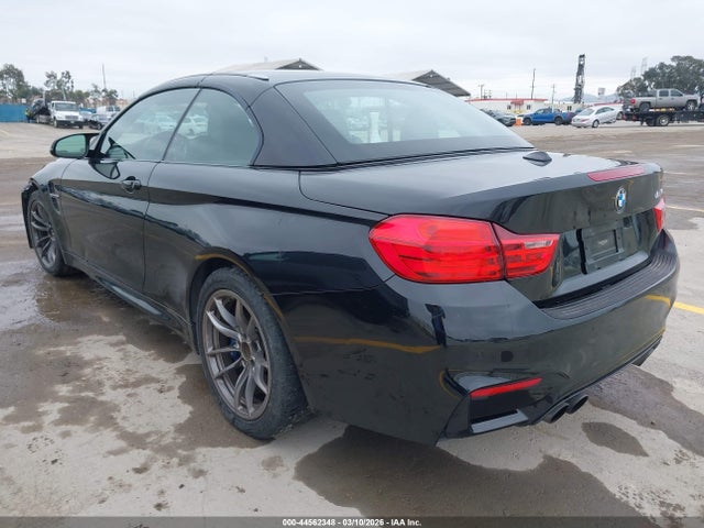 2015 BMW M4 WBS3U9C54FJ967686 Photo 2