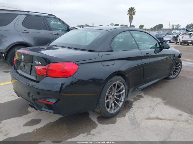 2015 BMW M4 WBS3U9C54FJ967686 Photo 3