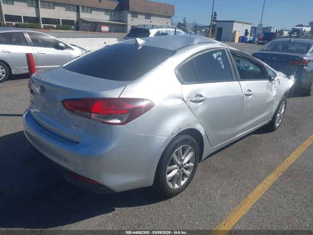 KIA FORTE LX 2017 3KPFL4A78HE021816 Image 4
