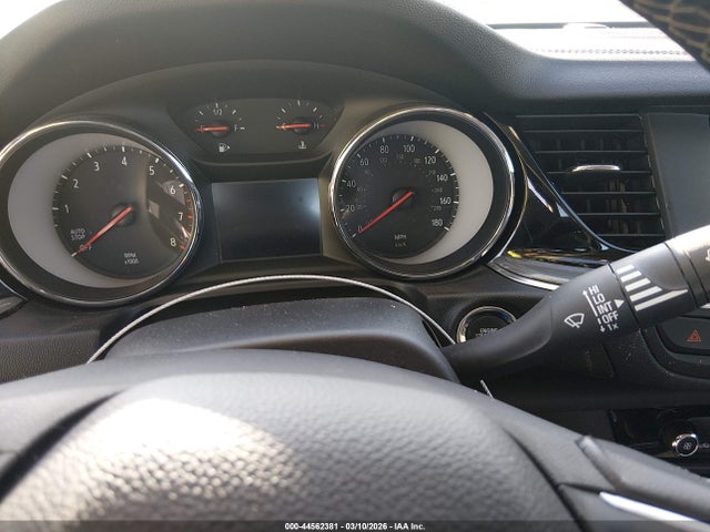 44562381 :رقم المزاد ، W04GL6SX2J1147493 vin ، 2018 Buick Regal Sportback Preferred مزاد بيع