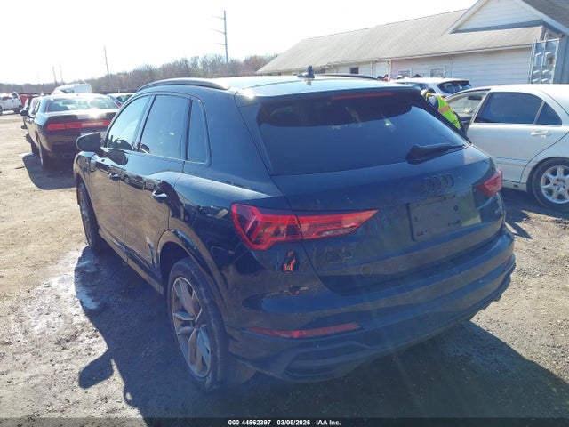 2022 AUDI Q3 WA1EECF37N1074036 Photo 2