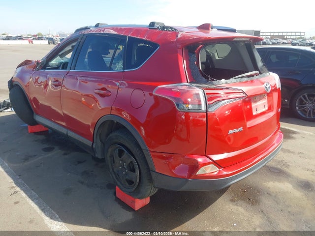 JTMZFREV7GJ083865 Toyota RAV4 LE