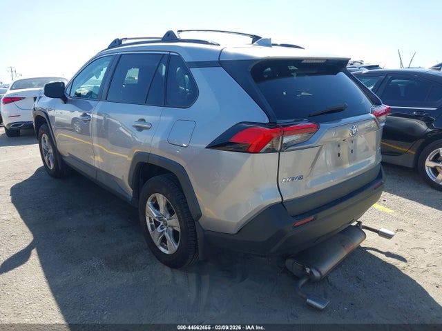 Toyota Rav4 Xle 2021 2T3W1RFV8MC148141 Image 3