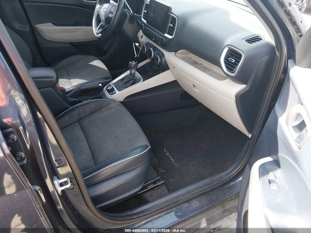 2021 HYUNDAI VENUE KMHRC8A39MU111498 Photo 4