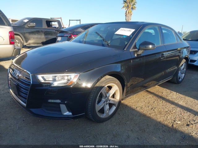 2017 AUDI A3 WAUAUGFF5H1033169 Photo 1