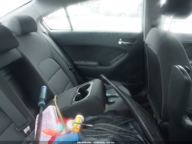 KNAFX4A66G5560003 KIA FORTE LX