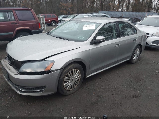 44562581 :رقم المزاد ، 1VWAT7A39EC111713 vin ، 2014 Volkswagen Passat 1.8t S مزاد بيع