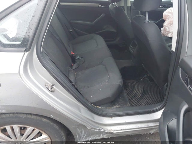 44562581 :رقم المزاد ، 1VWAT7A39EC111713 vin ، 2014 Volkswagen Passat 1.8t S مزاد بيع