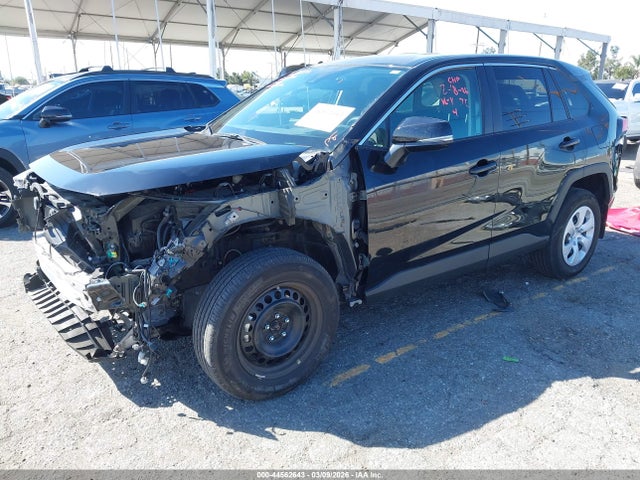 2T3K1RFV0RC282681 Toyota RAV4 LE