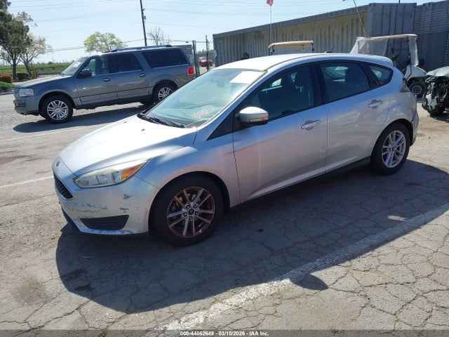 Ford FOCUS SE 2015 1FADP3K28FL201591 Image 2