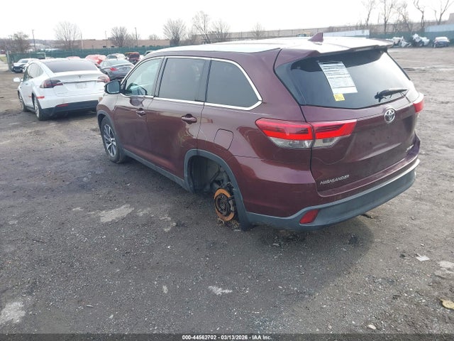 5TDJZRFH1KS928976 Toyota Highlander Xle
