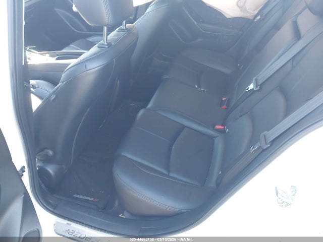 44562708 :رقم المزاد ، 3MZBN1L36JM164306 vin ، 2018 Mazda Mazda3 Touring مزاد بيع
