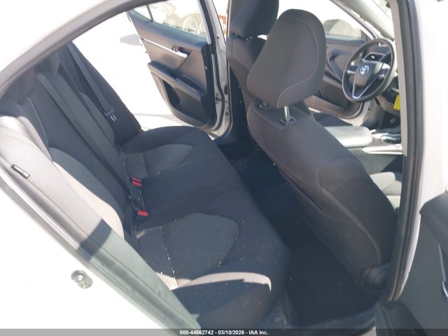 4T1C11AK4NU633046 Toyota CAMRY LE
